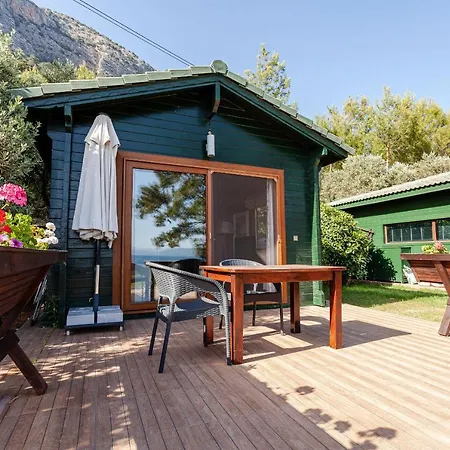 Wooden Beach Houses 펜션